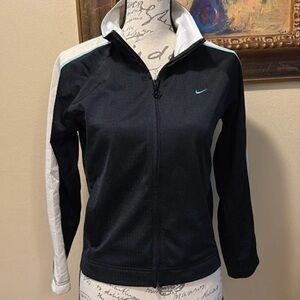 VINTAGE NIKE JACKET 💕